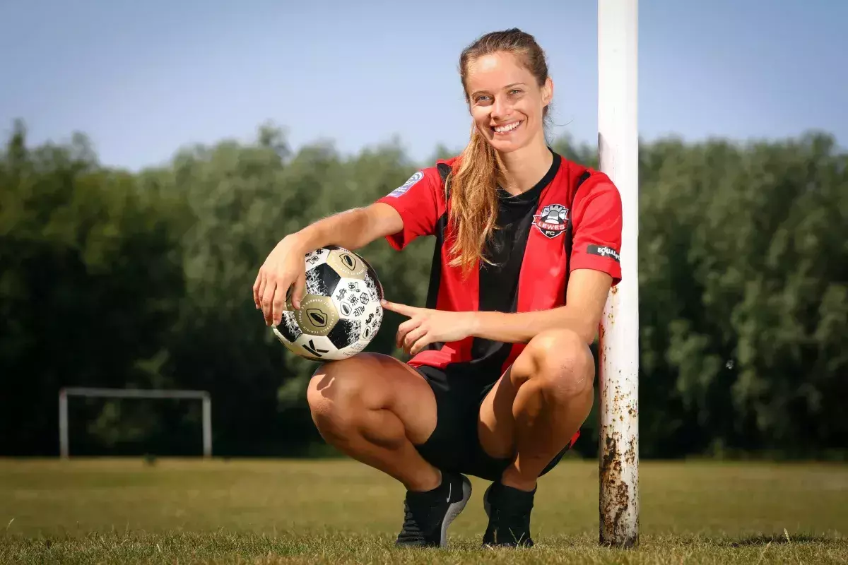 NZ footballer leads fight against Fifa’s fossil fuels